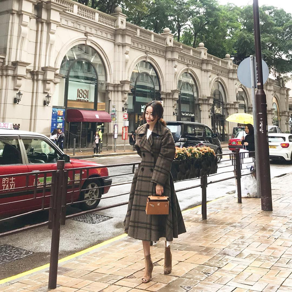 Bella Jay là bà mẹ một con nổi tiếng trên mạng xã hội tại Hàn Quốc. Không chỉ sở hữu cuộc sống xa