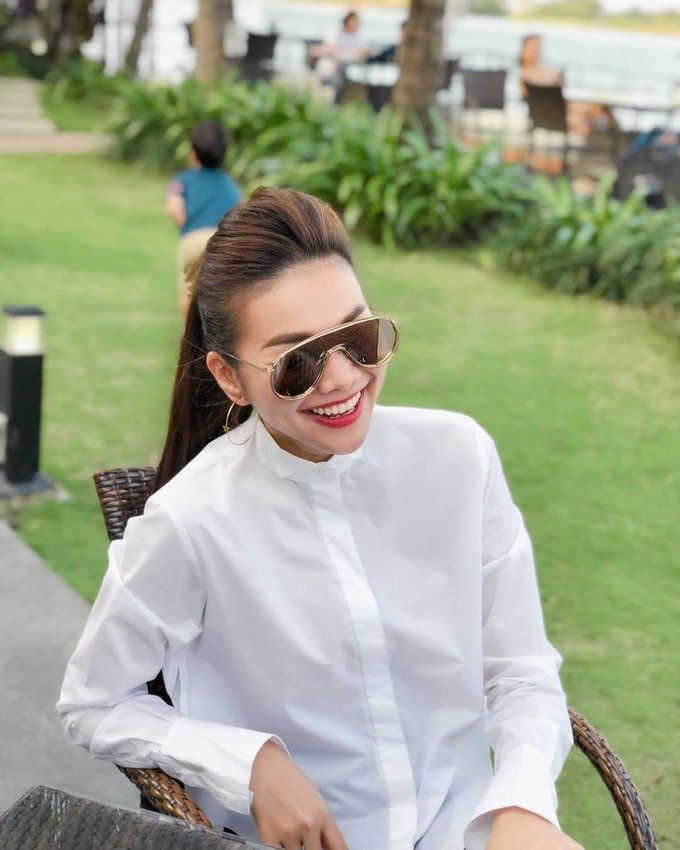 Khuyên tai tròn được lòng mỹ nhân Việt